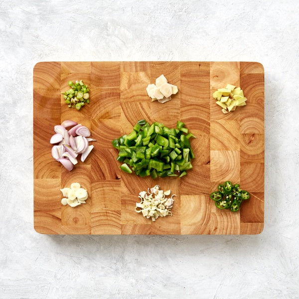 Green Beef Curry with Brown Rice and Snow Peas