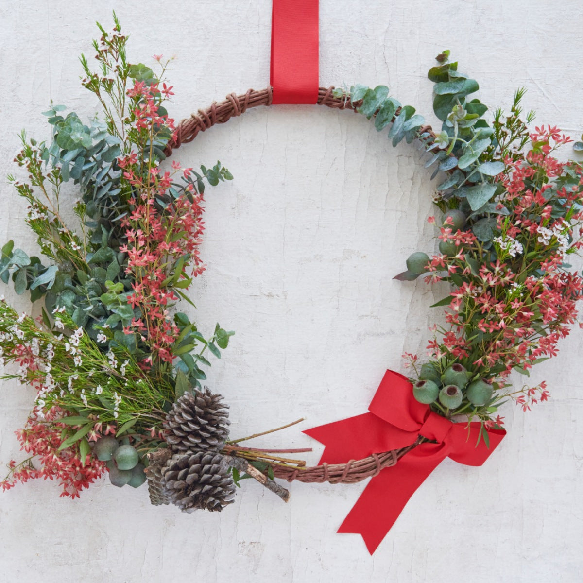 Make a Christmas Bush Wreath