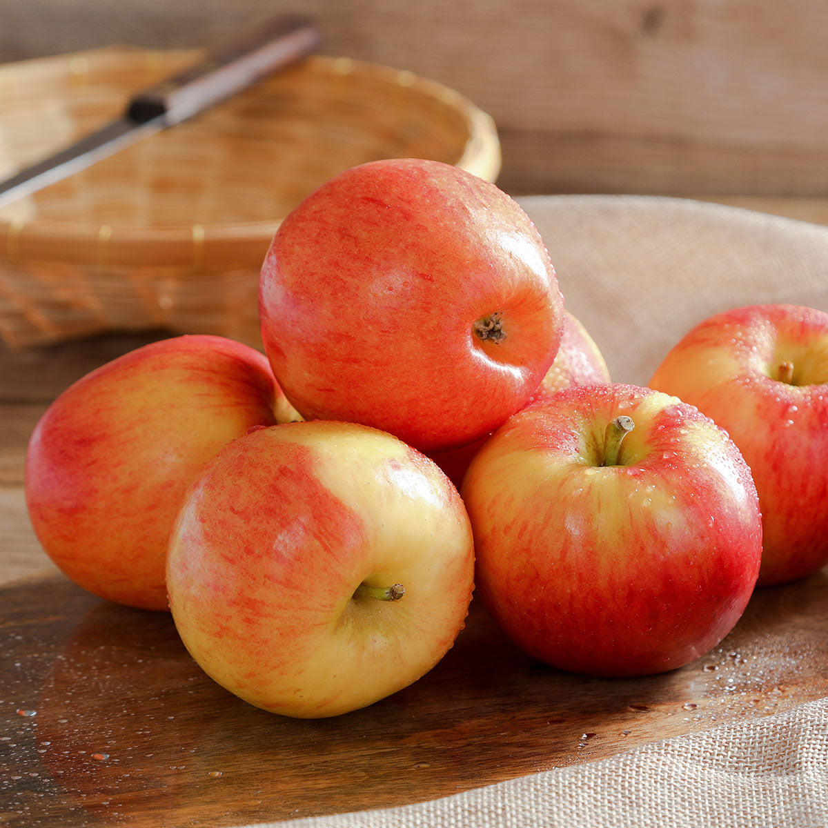 Dave's Pick of the Week for the 27th of July are Jazz Apples.  Purchase in store and online