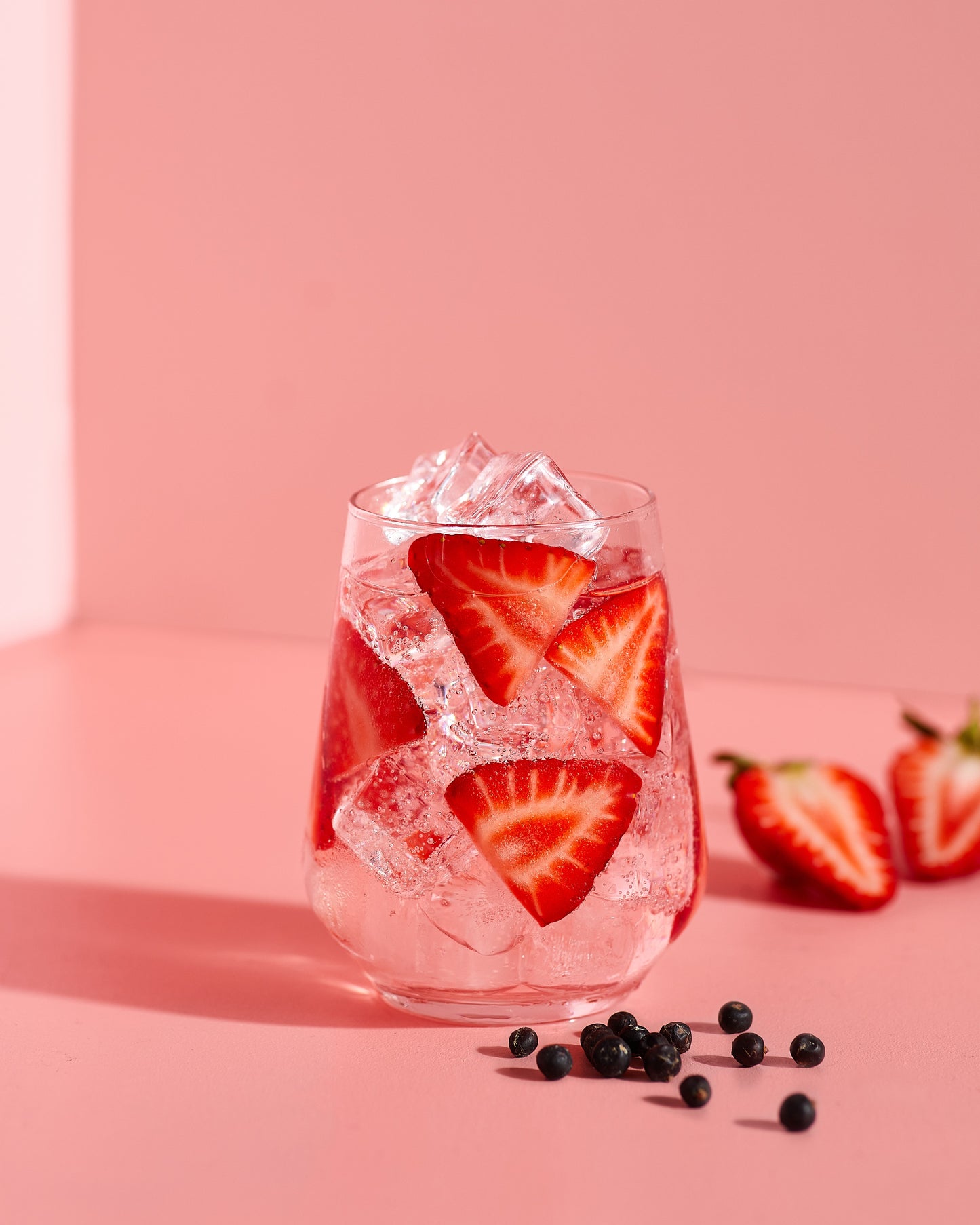 Strawberry & Juniper Gin + Tonic Bundle