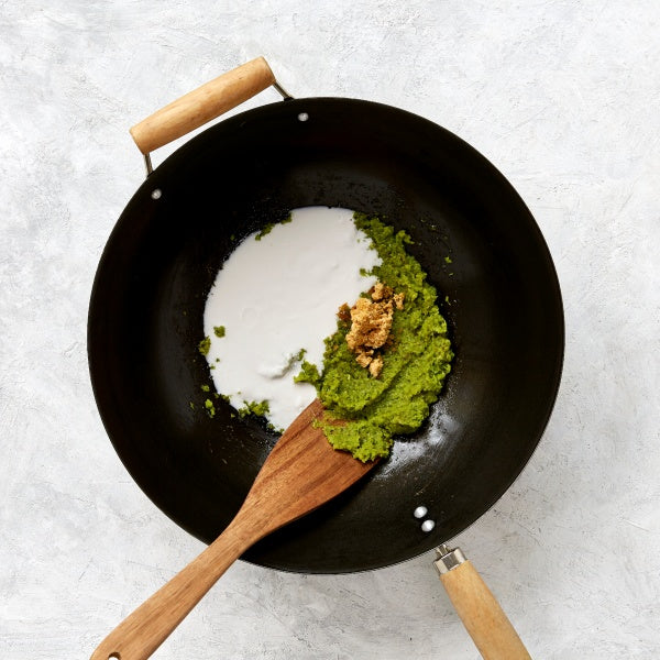 Green Beef Curry with Brown Rice and Snow Peas