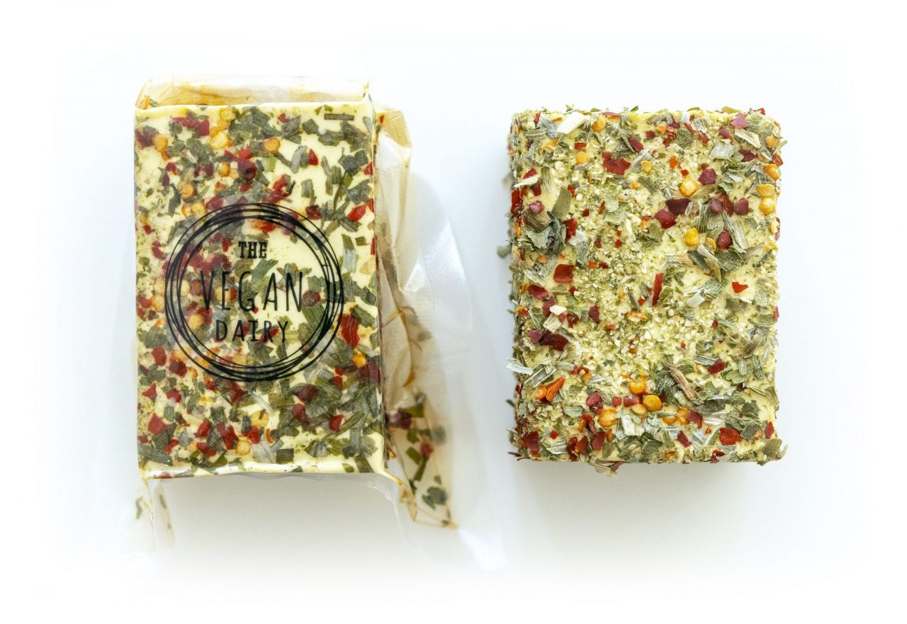 The Vegan Dairy Chilli Chives with Tumeric Cashew Cheese 150g